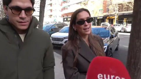 María Pombo y Pablo Castellano responden a la prensa María Pombo y Pablo Castellano responden a la prensa