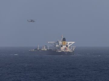 Rusia despliega un submarino para escoltar un petrolero que EE. UU. intenta confiscar en Venezuela