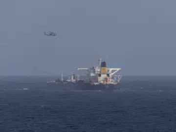Rusia despliega un submarino para escoltar un petrolero que EE. UU. intenta confiscar en Venezuela Rusia despliega un submarino para escoltar un petrolero que EE. UU. intenta confiscar en Venezuela