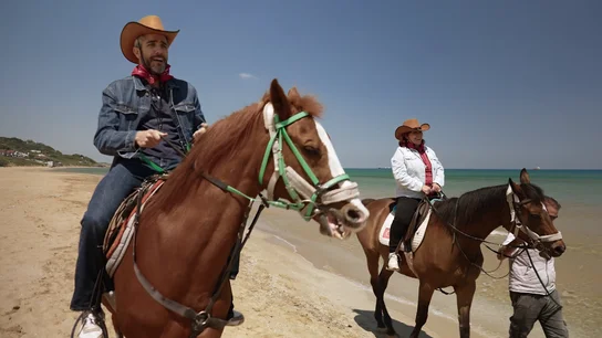 El paseo a caballo de Roberto Leal y Mercedes: “Parece que has hecho esto toda tu vida” El paseo a caballo de Roberto Leal y Mercedes: “Parece que has hecho esto toda tu vida”