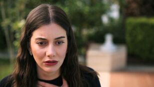 Suna revive su pesadilla con Saffet: de la fuga de pel&iacute;cula con Abidin al horror de su noche de bodas