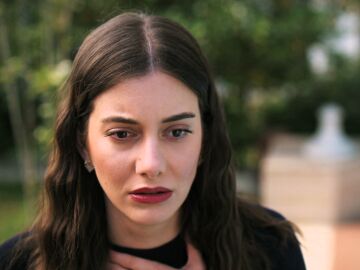 Suna revive su pesadilla con Saffet: de la fuga de pel&iacute;cula con Abidin al horror de su noche de bodas
