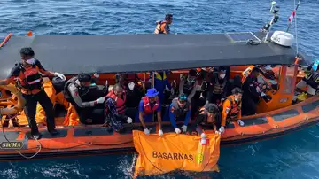 Parte del operativo de búsqueda del barco turístico Parte del operativo de búsqueda del barco turístico