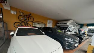 Los coches de la cesta de Navidad