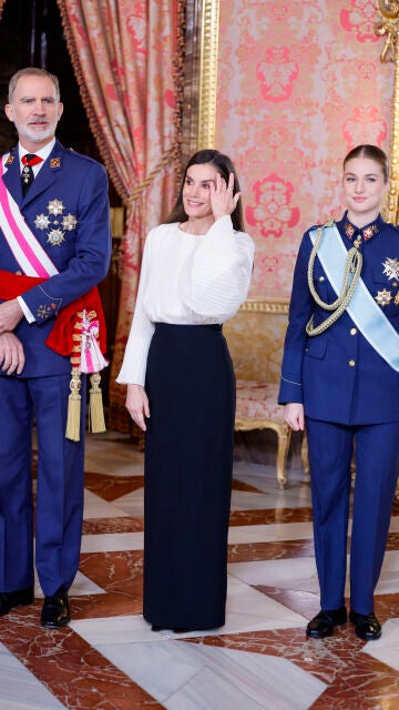 Los Reyes y la princesa Leonor en la Pascual Militar