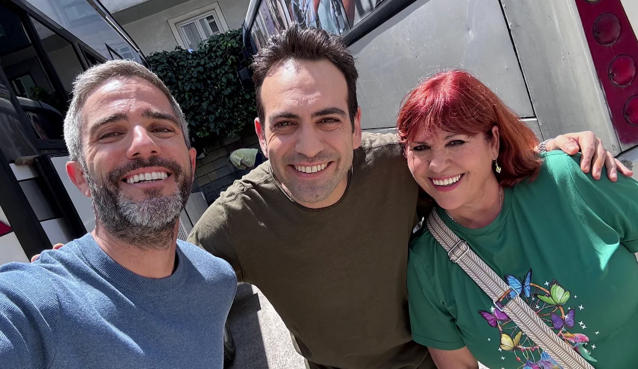 “Esto ya lo escribo en el libro para siempre”: Mercedes, emocionada al visitar el set de Renacer