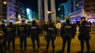 La Policía Nacional monta guardia durante una protesta pro Palestina La Policía Nacional monta guardia durante una protesta pro Palestina