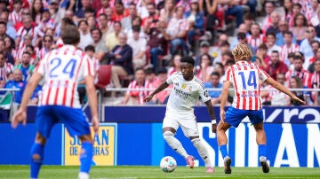 Vin&iacute;cius J&uacute;nior, en acci&oacute;n ante el Atl&eacute;tico de Madrid