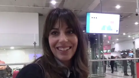 Almudena Cid contestando a la prensa Almudena Cid contestando a la prensa