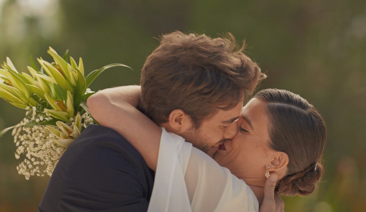 Complicidad, emoci&oacute;n y promesas: as&iacute; ha sido la segunda boda de C&eacute;sar y Amanda