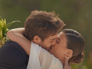 Complicidad, emoci&oacute;n y promesas: as&iacute; ha sido la segunda boda de C&eacute;sar y Amanda