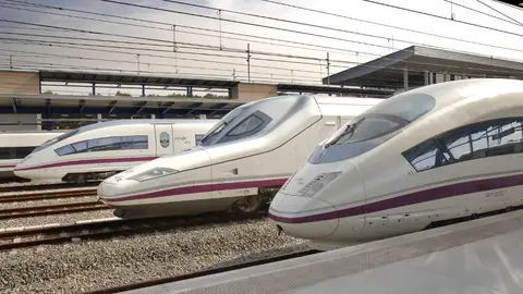 Un robo de cable interrumpe trenes de alta velocidad Un robo de cable interrumpe trenes de alta velocidad