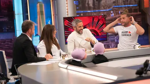 "Somos muy picados": Roberto Leal y Eduardo Navarrete se enfrentan a María José Campanario y Pablo Motos "Somos muy picados": Roberto Leal y Eduardo Navarrete se enfrentan a María José Campanario y Pablo Motos