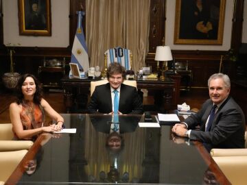 Ayuso se re&uacute;ne con Milei en Buenos Aires