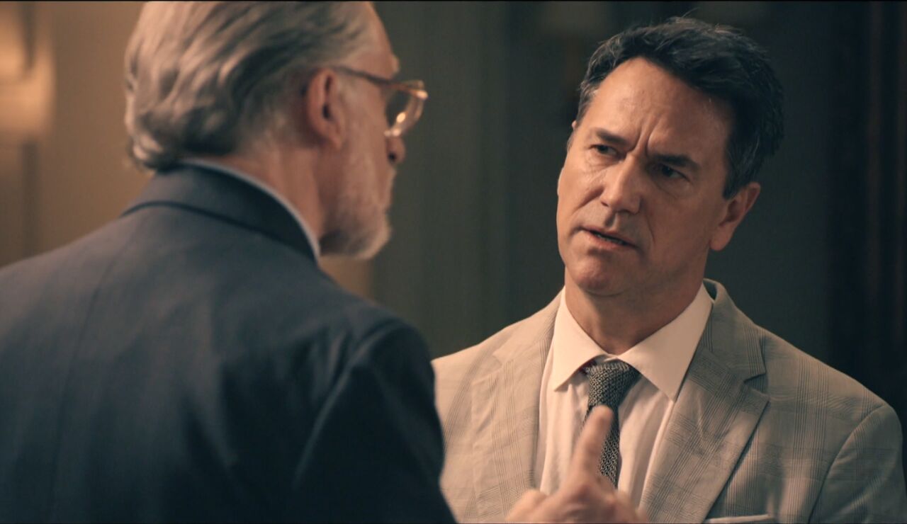 Andr&eacute;s y Gabriel se enfrentan duramente a Gabriel y acaba saliendo a la luz toda la verdad sobre Bernardo 