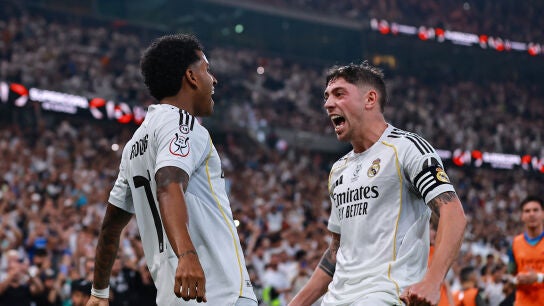 Rodrygo y Valverde celebran un gol ante el Atl&eacute;tico de Madrid en Yeda