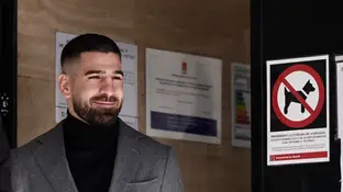 Ilia Topuria, a su salida el miércoles del Juzgado de Violencia Sobre la Mujer de Móstoles Ilia Topuria, a su salida el miércoles del Juzgado de Violencia Sobre la Mujer de Móstoles