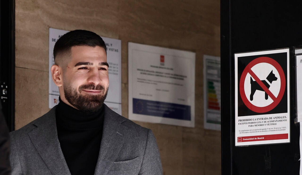 Ilia Topuria, a su salida el mi&eacute;rcoles del Juzgado de Violencia Sobre la Mujer de M&oacute;stoles