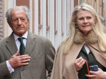 Philippe Junot y Nina Wendelboe-Larsen en el bautizo de su nieta Philippa