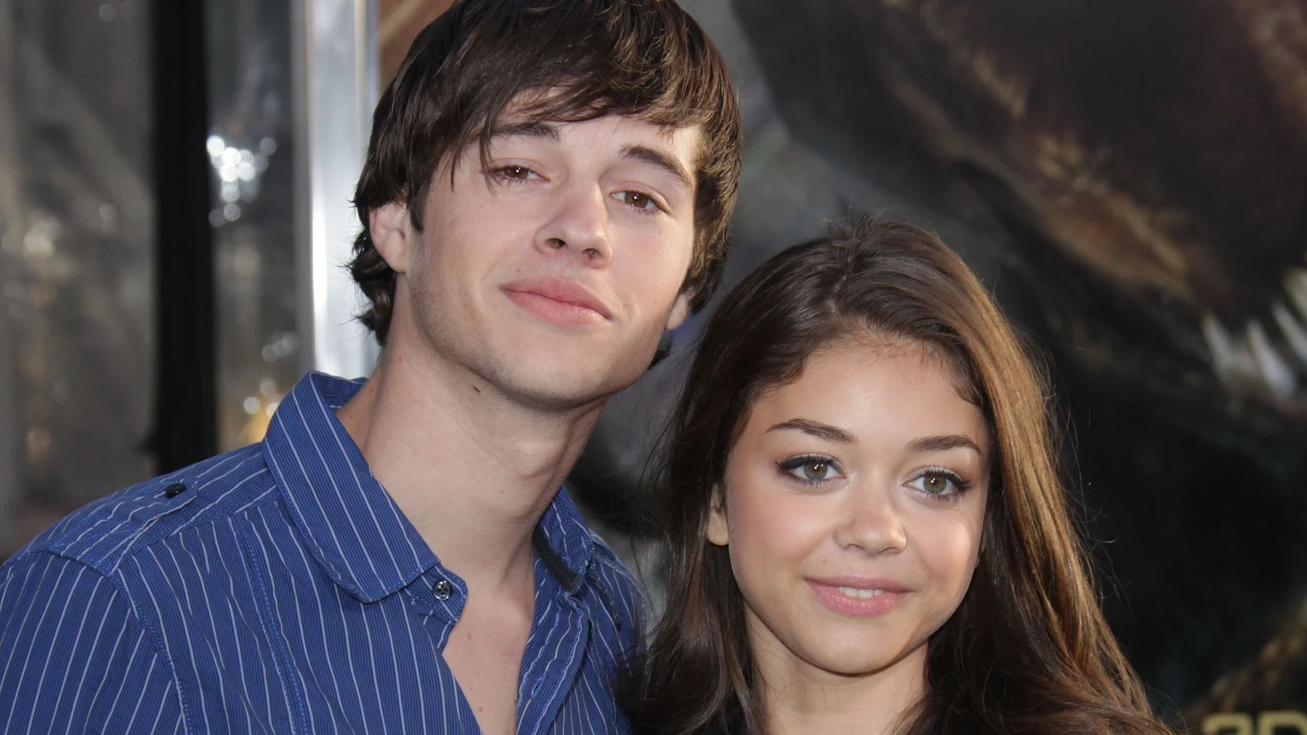 El actor Disney Matt Prokop junto a Sarah Hyland El actor Disney Matt Prokop junto a Sarah Hyland