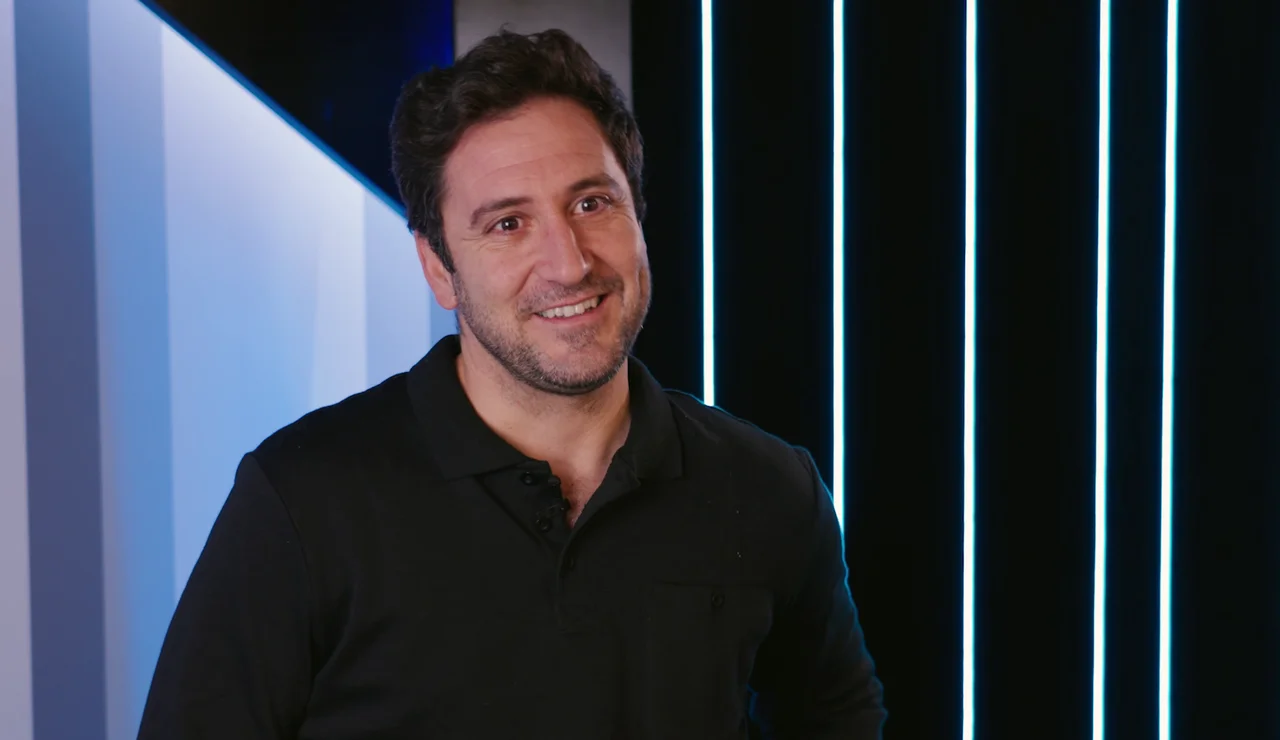 "Él se queda prendado desde el primer momento": Álex Gadea y Judith Fernández analizan el inicio de la relación entre Plácido y Clara