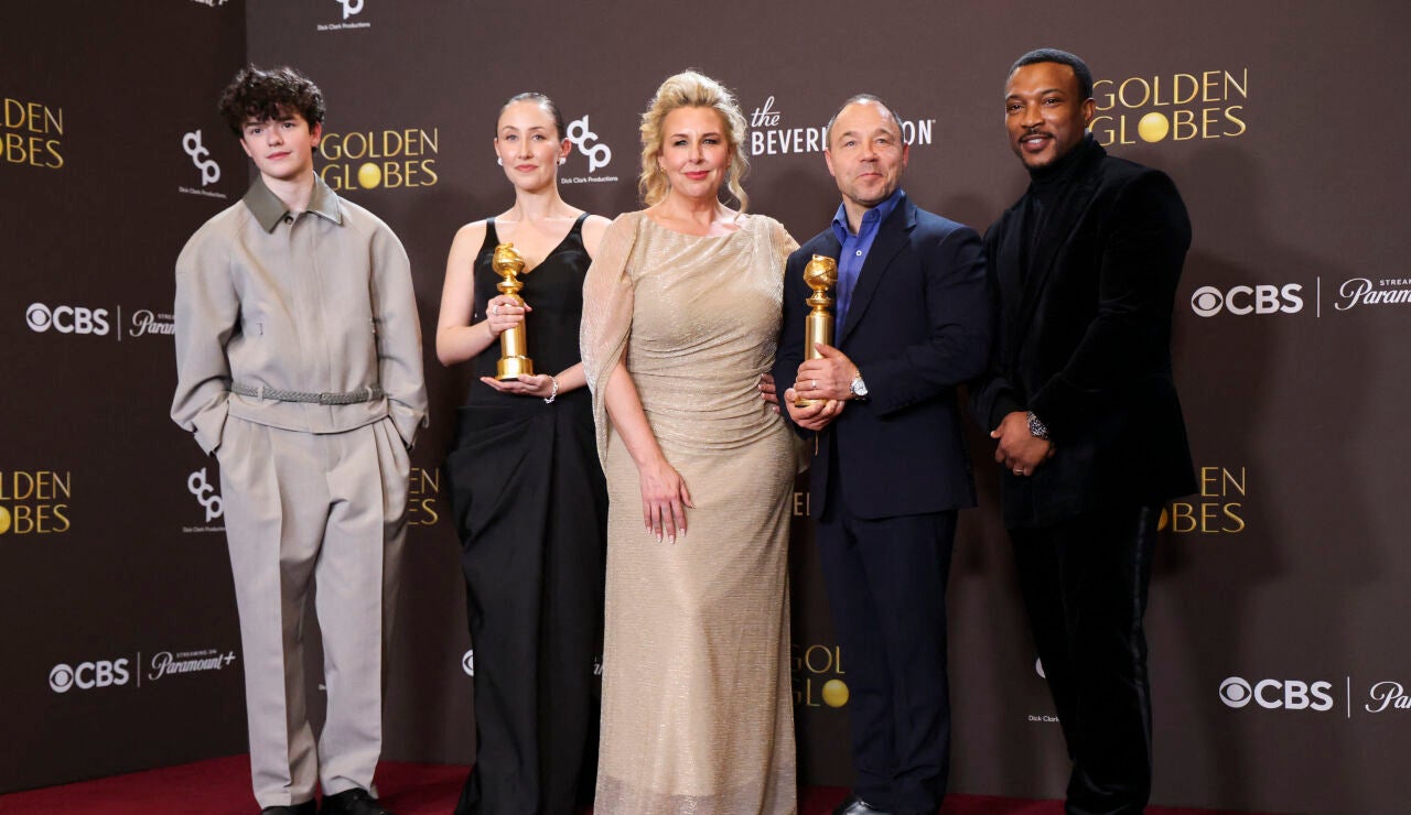 Owen Cooper, Erin Doherty, Hannah Walters, Stephen Graham y Ashley Walters, actores de Adolescencia en los Premios Globos de Oro 2026