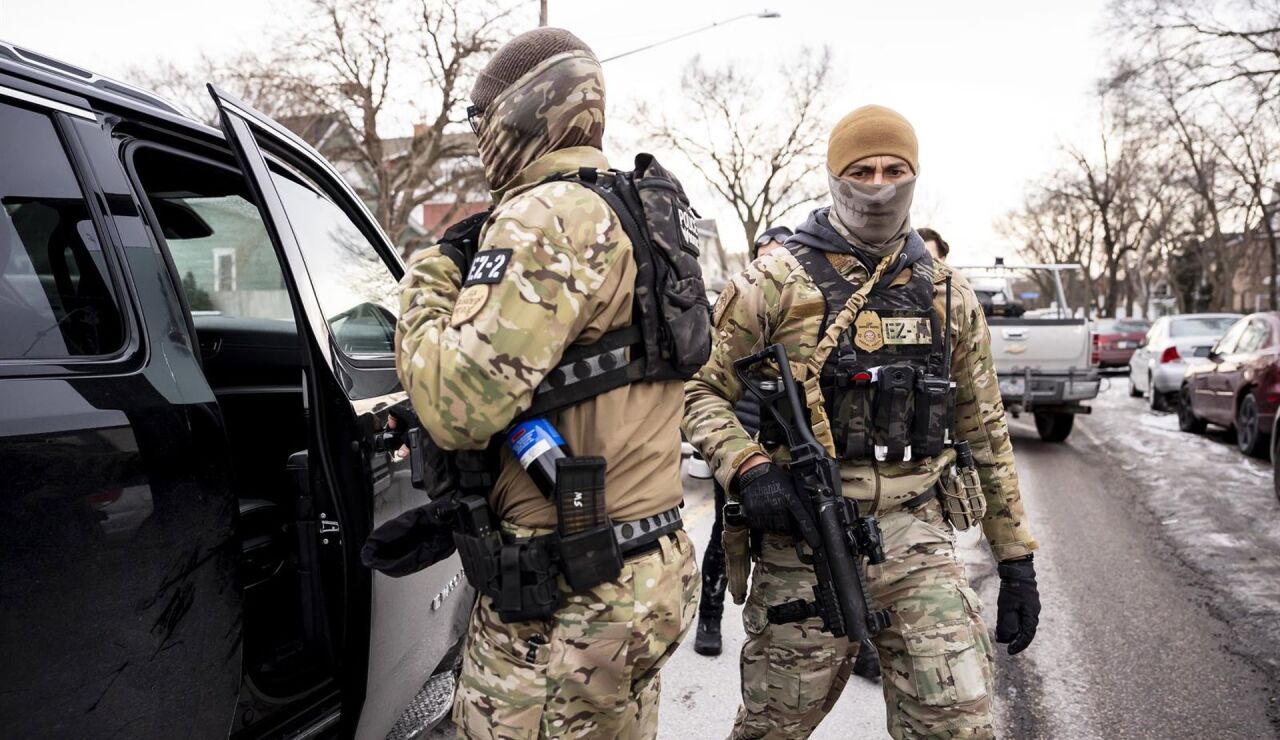 La Administraci&oacute;n Trump enviar&aacute; "cientos" de agentes m&aacute;s a Minneapolis ante las protestas contra el ICE