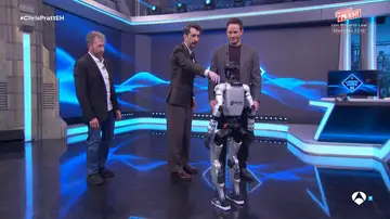 Correr, bailar o practicar artes marciales: el robot humanoide que parece traído del futuro Correr, bailar o practicar artes marciales: el robot humanoide que parece traído del futuro