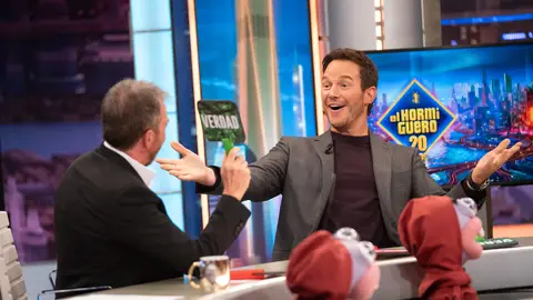 La surrealista historia escatológica con la que Chris Pratt despistó a Pablo Motos en 'Historias engañosas' La surrealista historia escatológica con la que Chris Pratt despistó a Pablo Motos en 'Historias engañosas'