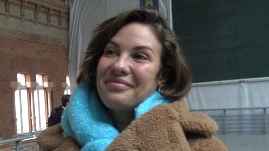 Jessica Bueno hablando con la prensa