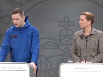 El primer ministro groenland&eacute;s, Jens-Frederik Nielsen y la primera ministra danesa, Mette Frederiksen' en una rueda de prensa.