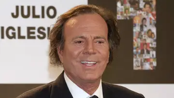 El cantante español Julio Iglesias El cantante español Julio Iglesias
