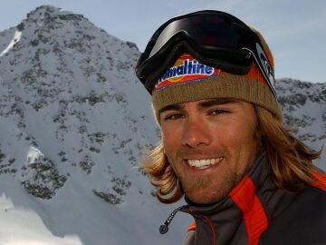 El snowboarder Ueli Kestenholz en 2004