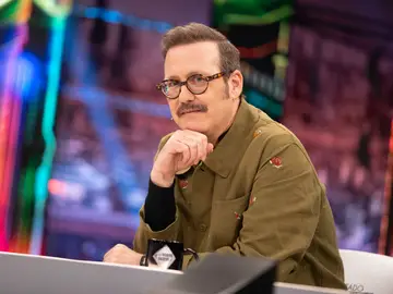 Joaquín Reyes explica la diferencia entre la televisión y el teatro: "Te tienes que ocupar de todo" Joaquín Reyes explica la diferencia entre la televisión y el teatro: "Te tienes que ocupar de todo"