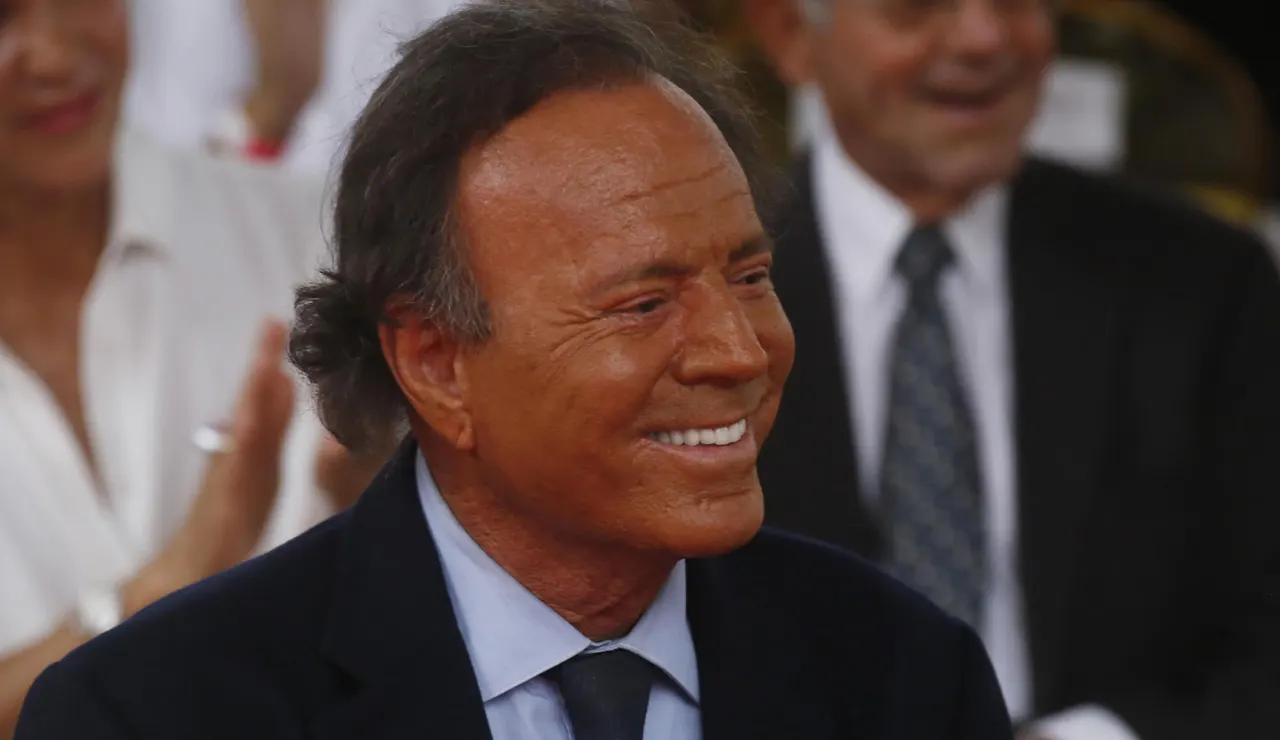 Julio Iglesias