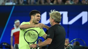 Carlos Alcaraz bromea durante su participaci&oacute;n en el One Point Slam