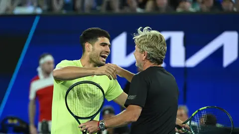 Carlos Alcaraz bromea durante su participación en el One Point Slam Carlos Alcaraz bromea durante su participación en el One Point Slam