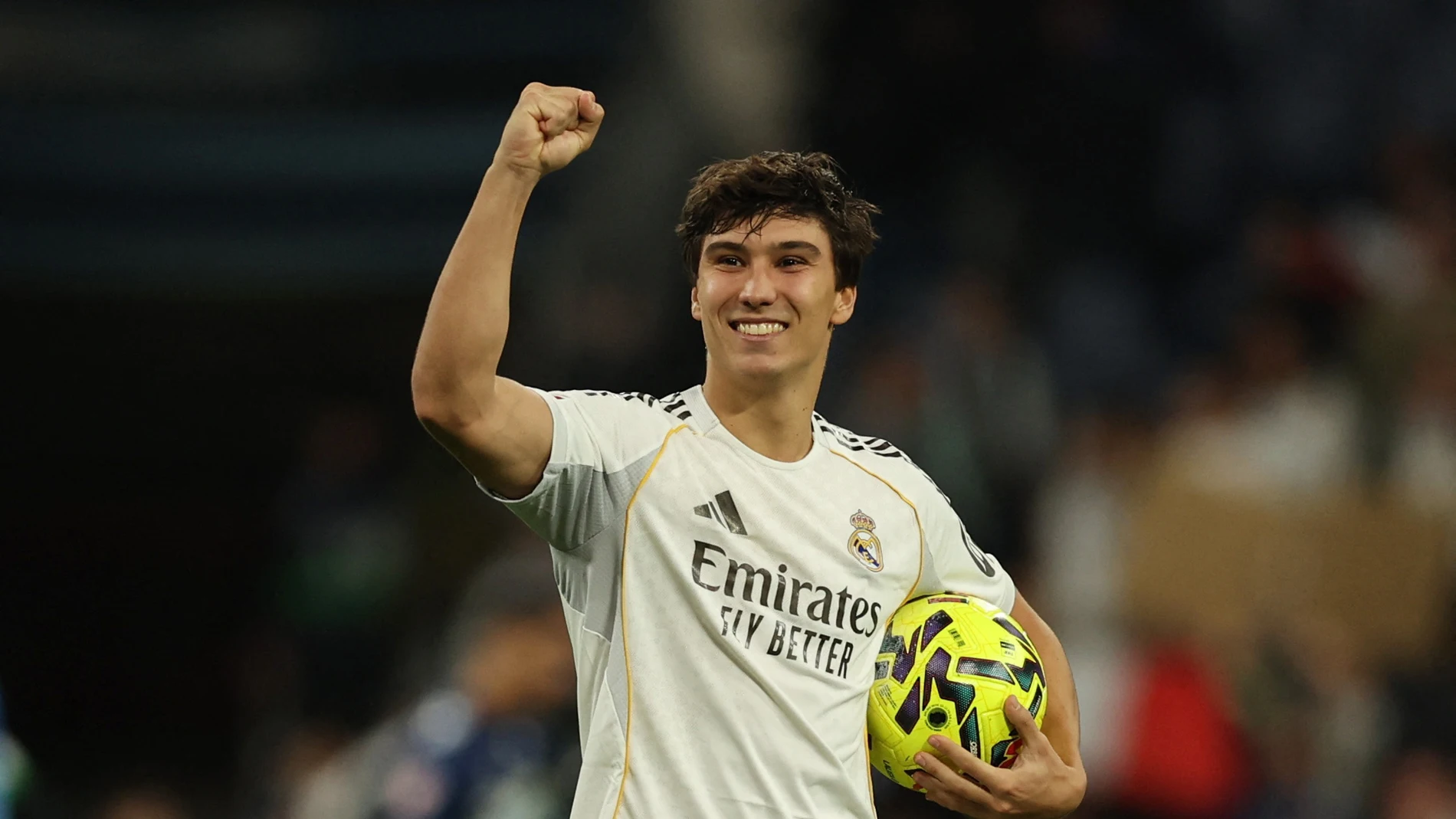 Gonzalo celebra su hat-trick al Real Betis Gonzalo celebra su hat-trick al Real Betis