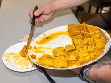 Tortilla contaminada por salmonelosis, posible origen del brote gastrointestinal del instituto de Elvi&ntilde;a (A Coru&ntilde;a)