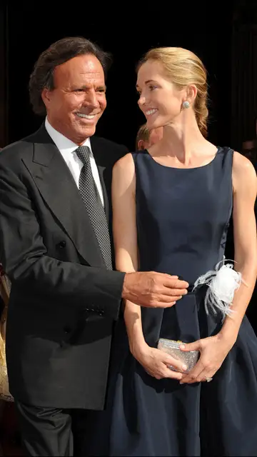 Julio Iglesias y su esposa Miranda Julio Iglesias y su esposa Miranda