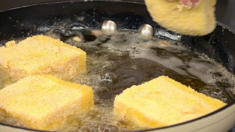 Fríe las porciones hasta que queden bien doradas