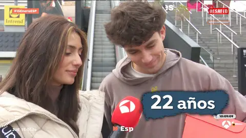 joven reaccionando a vídeos julio joven reaccionando a vídeos julio