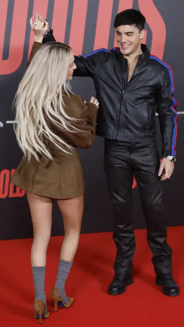 Óscar Casas y Ana Mena presumen de amor Óscar Casas y Ana Mena presumen de amor