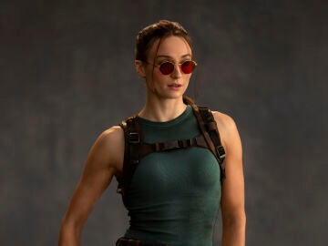  Sophie Turner como Lara Croft en la serie de Tomb Raider
