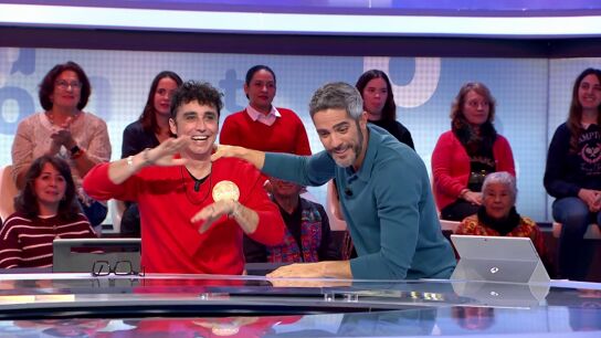 El accidentado saludo de Canco Rodr&iacute;guez a Roberto Leal en Pasapalabra: &ldquo;Me has pisado&rdquo;