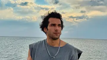 Baran Bölükbaşı interpreta a Tarik Ihsanli en Una nueva vida Baran Bölükbaşı interpreta a Tarik Ihsanli en Una nueva vida