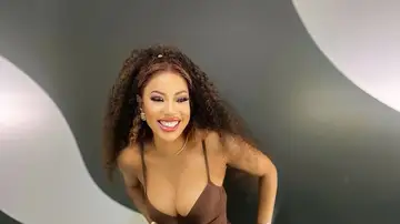 Muere la influencer Esther Thomas de forma repentina tras someterse a una "cirugía fallida" Muere la influencer Esther Thomas de forma repentina tras someterse a una "cirugía fallida"