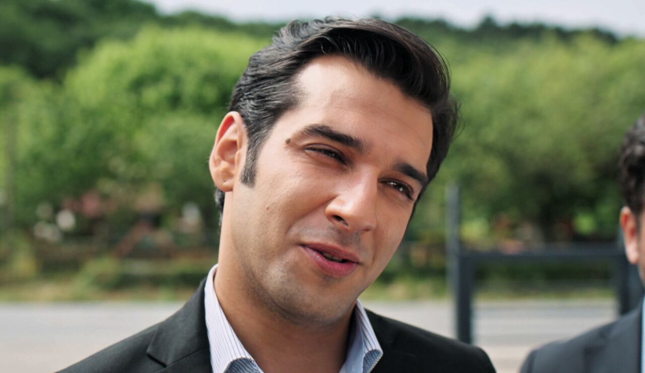 Tarik acorrala a Seyran, Orhan es secuestrado y todo se complica para Esme en el pr&oacute;ximo cap&iacute;tulo 