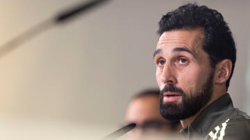 &Aacute;lvaro Arbeloa atiende a los medios en rueda de prensa