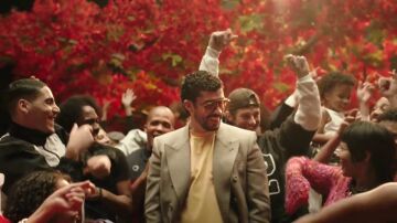 Bad Bunny muestra un adelanto de su espect&aacute;culo en el intermedio de la Super Bowl 2026